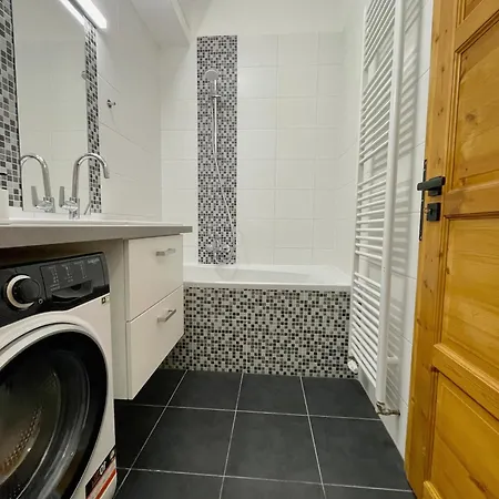 Prijetno Stanovanje V Modernem Slogu Apartment Ljubljana