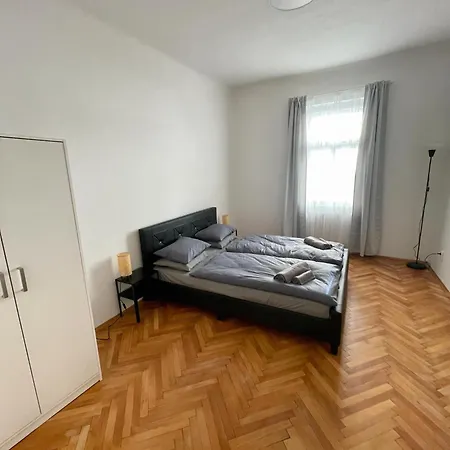 Apartment Prijetno Stanovanje V Modernem Slogu Ljubljana