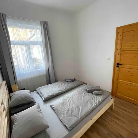 Apartament Prijetno Stanovanje V Modernem Slogu *