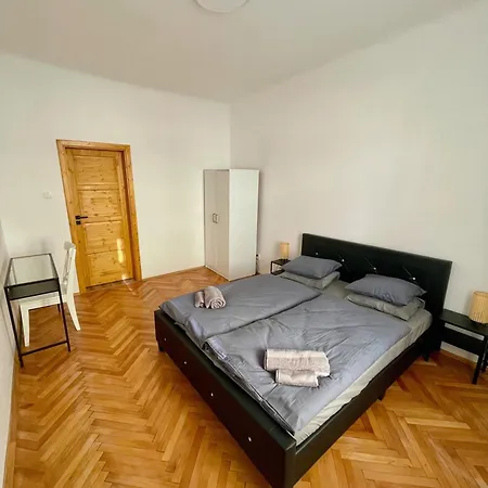 Prijetno Stanovanje V Modernem Slogu ليوبليانا